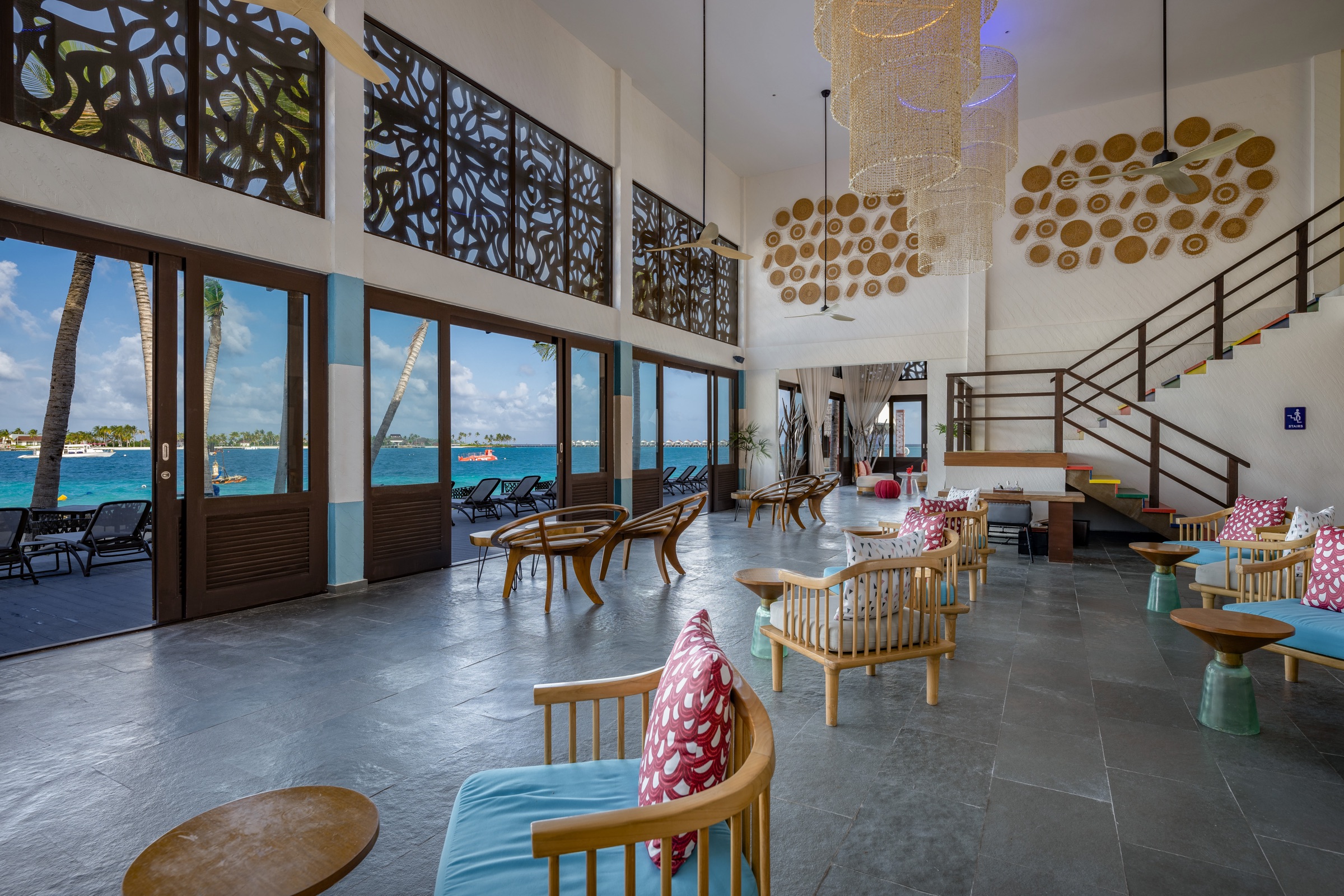 X360 Bar at OBLU XPERIENCE Ailafushi thumbnail 2